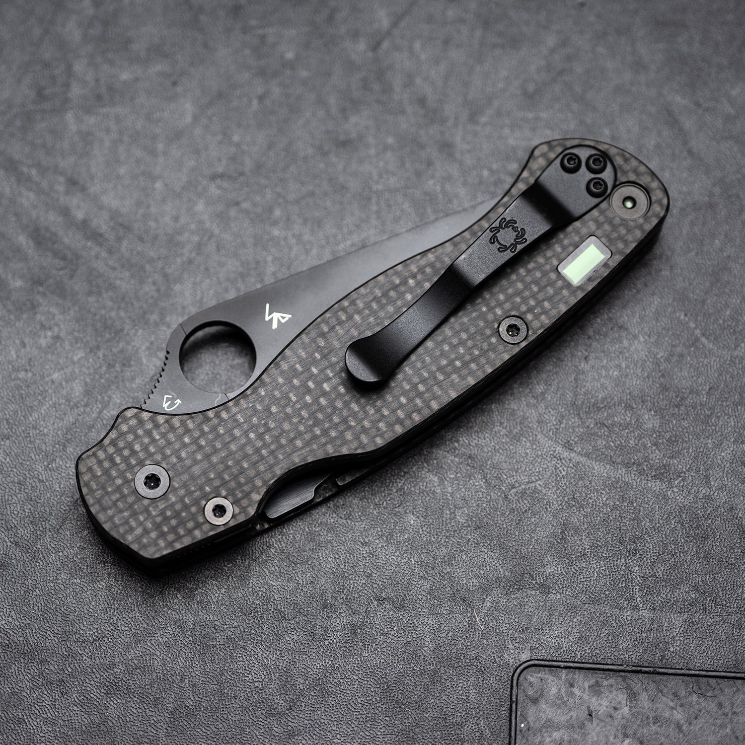 SpyderCo Paramilitary 2, Tritium Edition – Glow Rhino